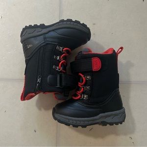 Carter’s toddler snow boots
